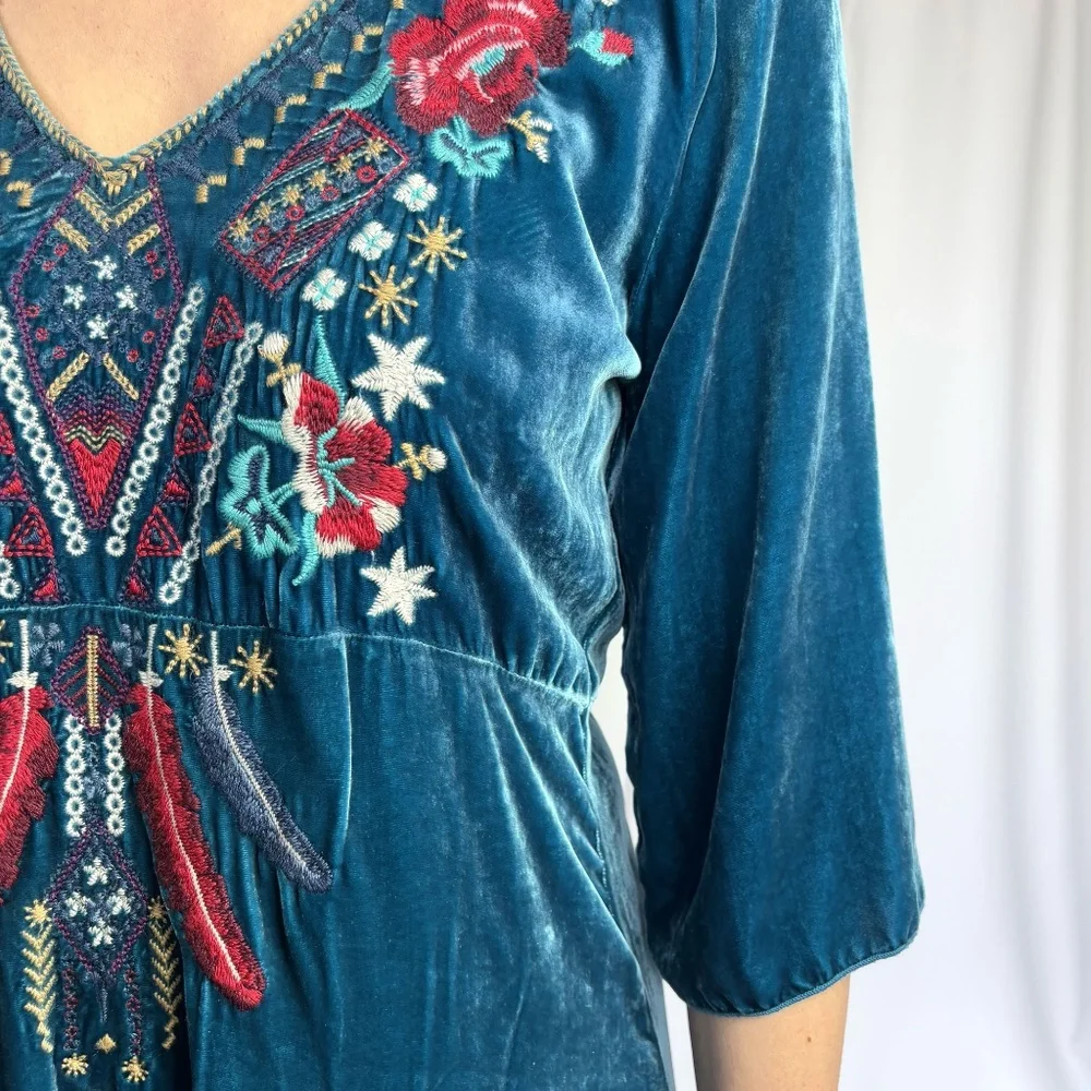 Johnny Was JWLA "Ava" Velvet Embroidered Tunic Dress – Medium - Picture 13 of 13